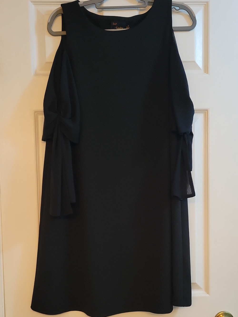 Just...Taylor Black Cold-Shoulder Tie-Sleeve Midi Dress